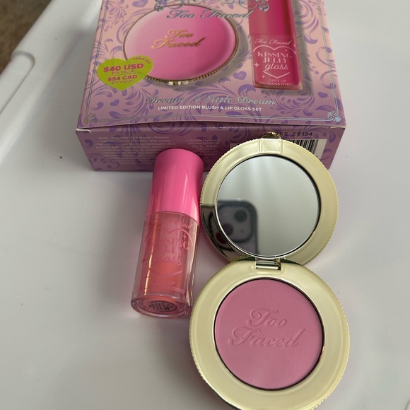 Too Faced Bundle - Picture 2 of 8